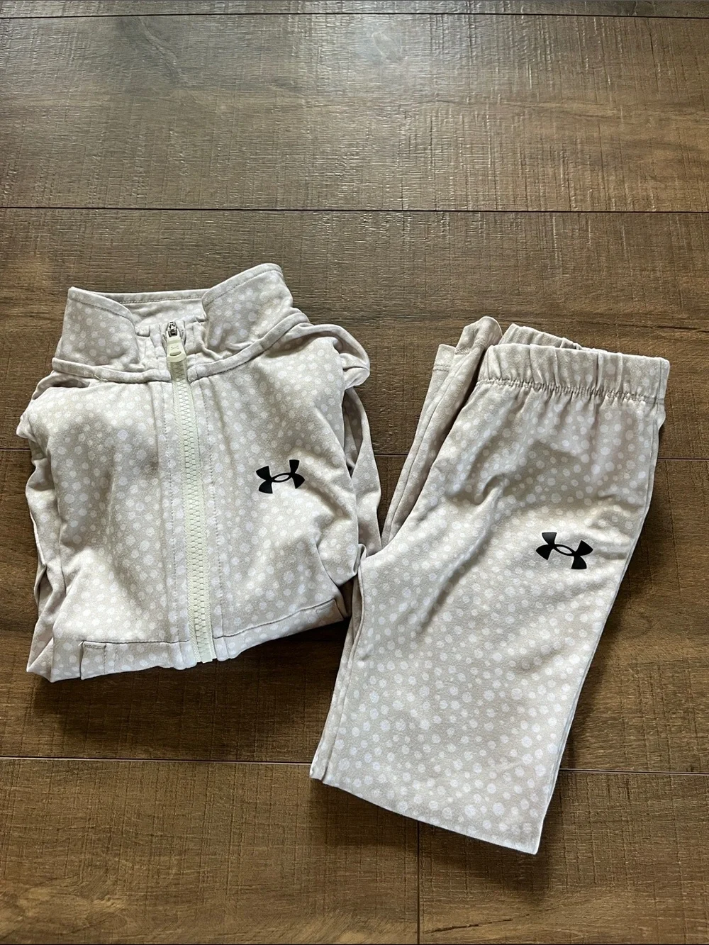 Under Armour Polka Dot Tracksuit with Black Logos size 5